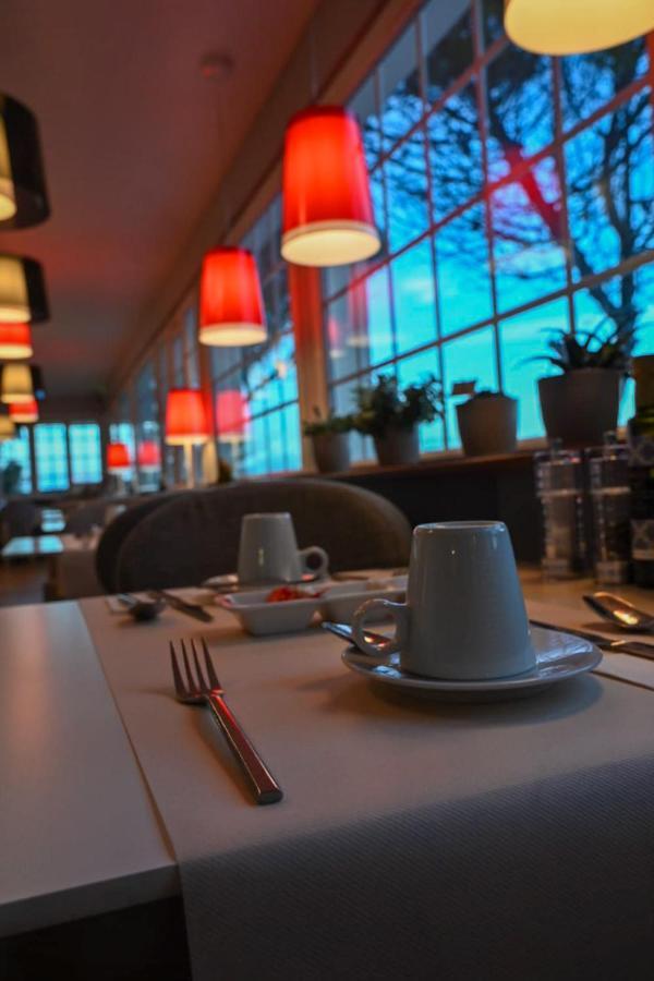 The Originals Hotel Le Cise Restaurant Chambres Et Suites オー エクステリア 写真