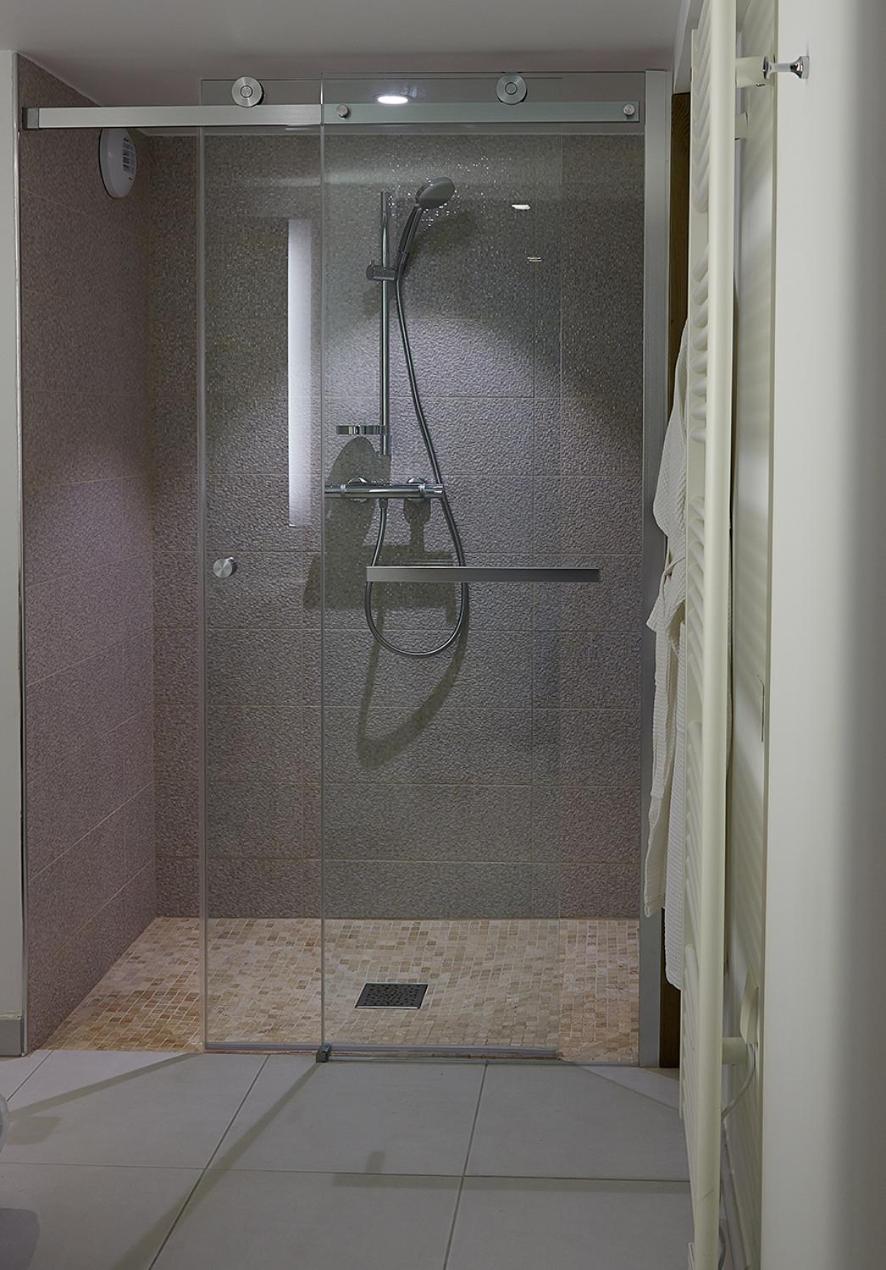 The Originals Hotel Le Cise Restaurant Chambres Et Suites オー エクステリア 写真